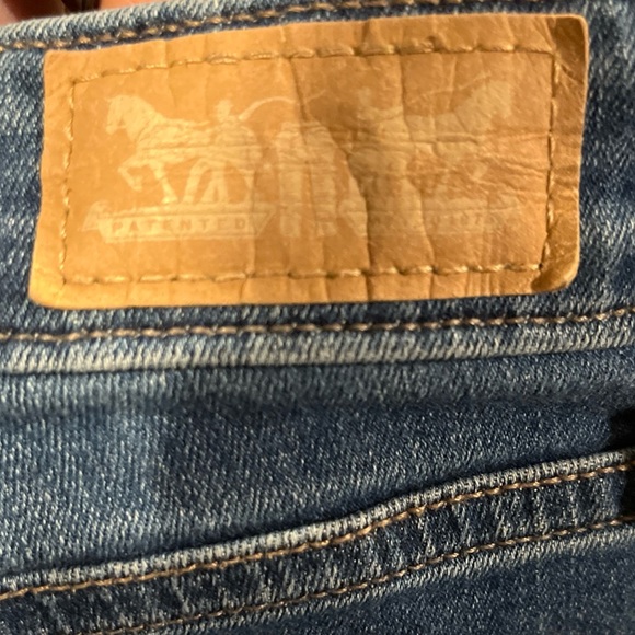 Womens Levis 512 Perfectly Slimming Capris 32x18 Womens Size 14 - Picture 4 of 6